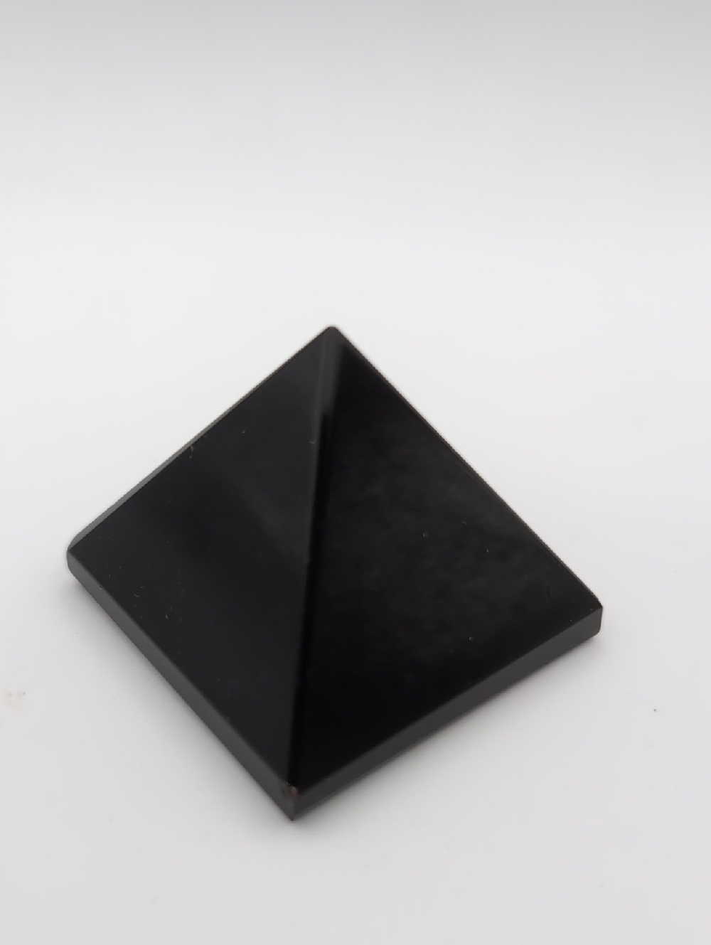 Obsidian Pyramid With Four Leaf Clover 🍀